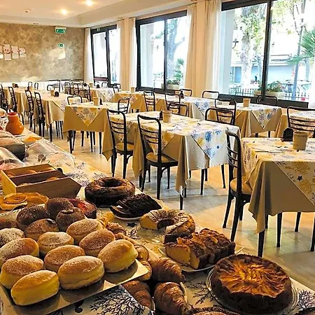Piccolo Hotel